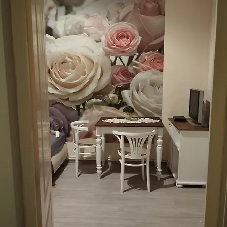 曼迪公寓 招待所 布达佩斯