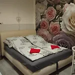 Mandy Penzion 3*